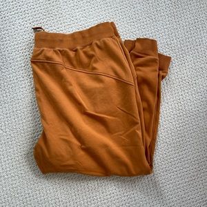 Athleta Triumph Jogger